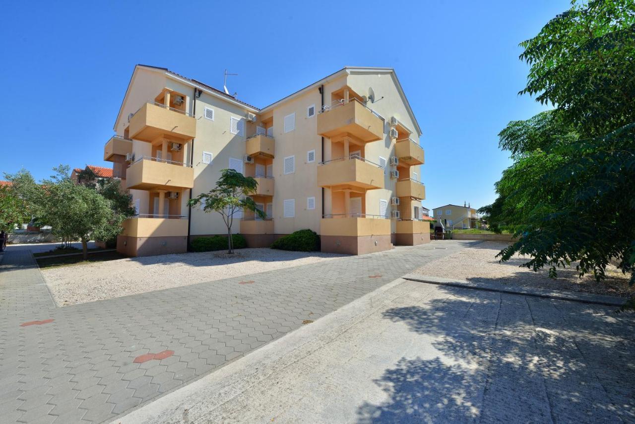 Apartments By The Sea Privlaka, Zadar - 14816 Exterior photo